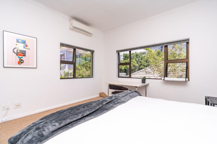 To Let 2 Bedroom Property for Rent in Vredehoek Western Cape